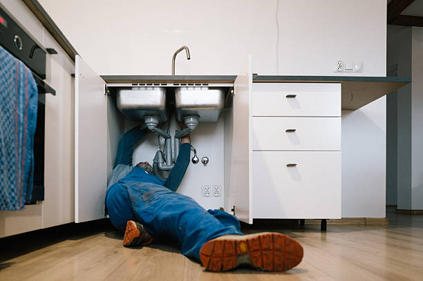 Professional Pipe Repair technician working in Baker, FL